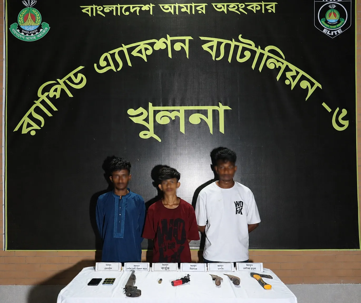 খুলনায় জোড়া খুন: ‘বি কোম্পানির’ মদদে, শুটার সাইফিসহ আটক ৩
