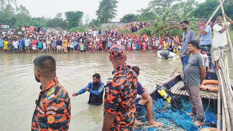 যমুনায় গোসলে নেমে দুই স্কুলছাত্র নিখোঁজ, উদ্ধার অভিযান চলছে