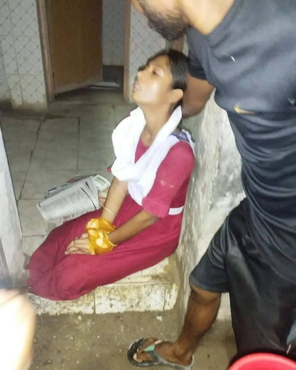 খুলনায় হাত-পা বাঁধা অবস্থায় বাথরুম কি‌শোরী উদ্ধার